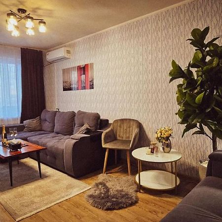 2К Апартаменты В Центре ครือวอยร็อก ภายนอก รูปภาพ