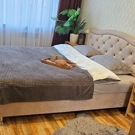 2К Апартаменты В Центре ครือวอยร็อก ภายนอก รูปภาพ