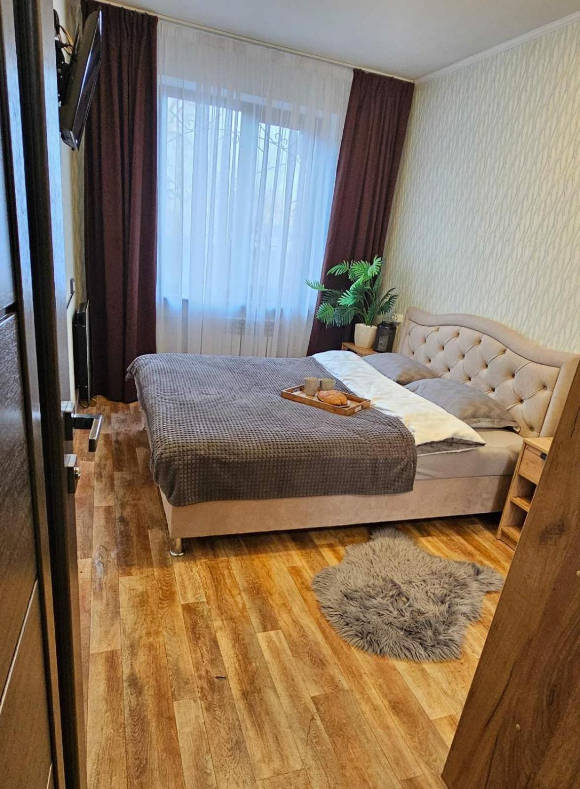 2К Апартаменты В Центре ครือวอยร็อก ภายนอก รูปภาพ
